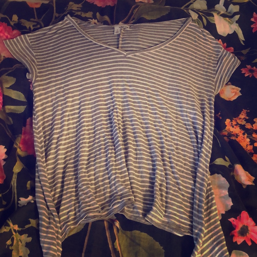 Abound T-shirt